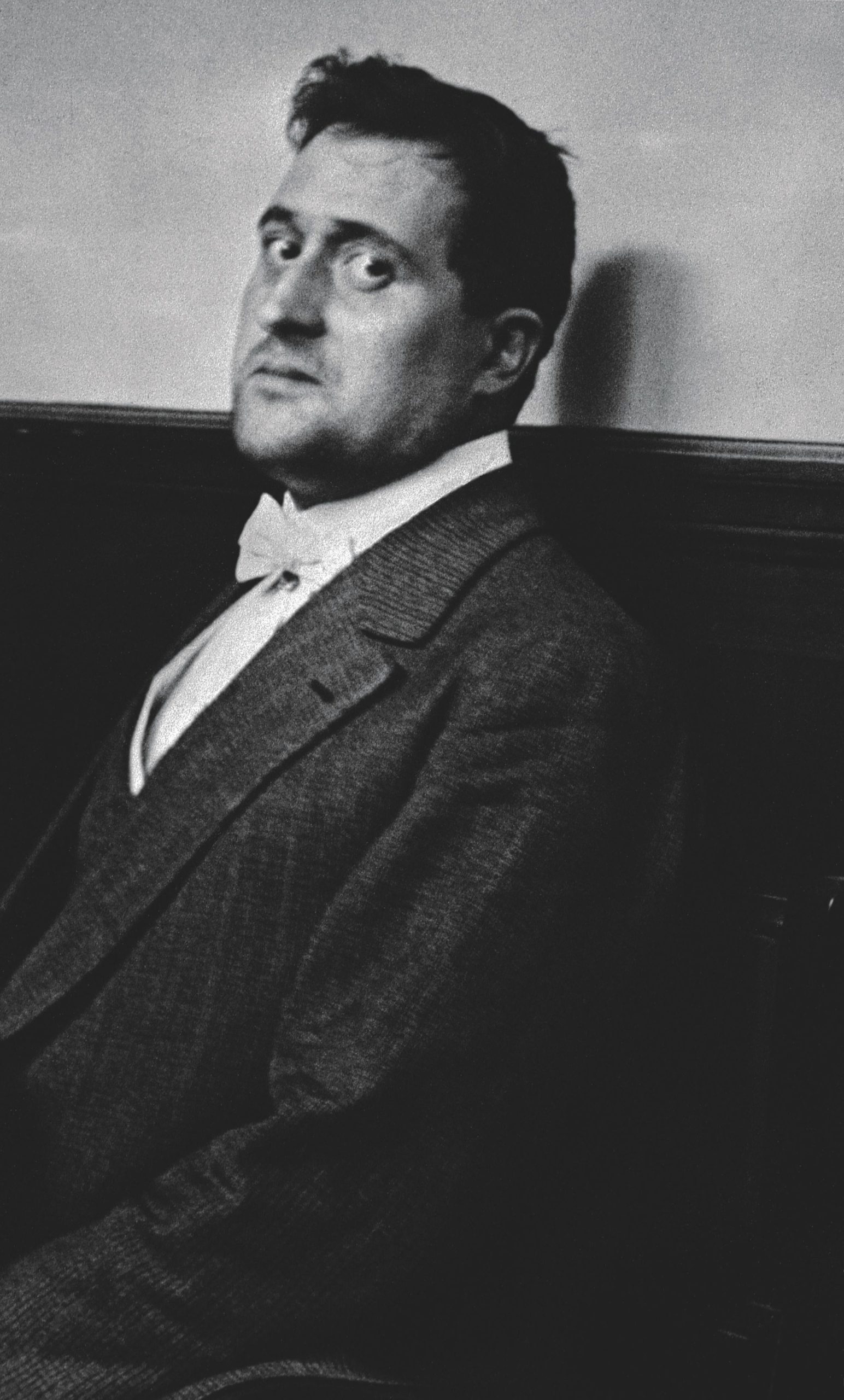 f3.7.3.tex.apollinaire-portrait